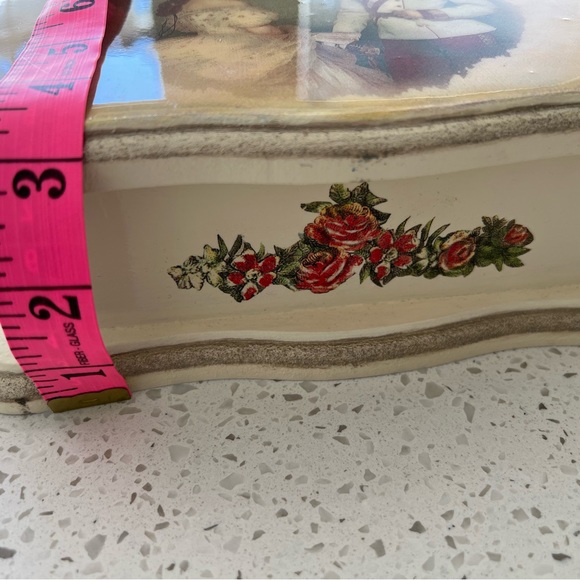 Jewelry box . - Picture 8 of 10